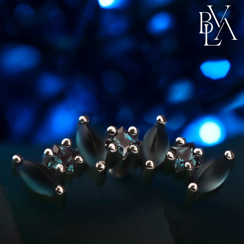 Fiona Sandblasted London Blue Topaz Cabochon, Alexandrite 14g Threaded End 14k White Gold