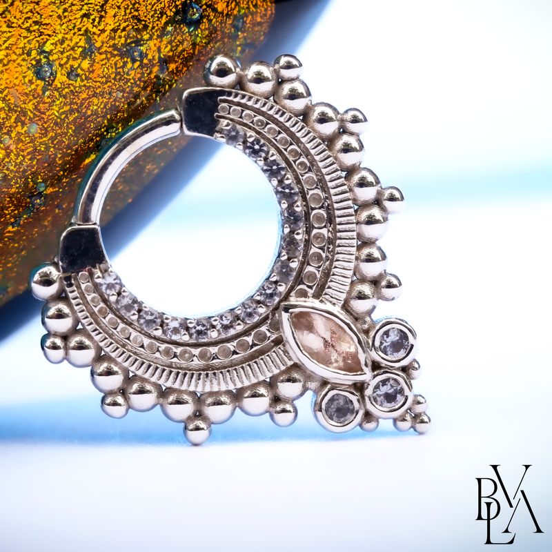 Dionysus Oregon Sunstone, Grey Sapphire Forward Facing Hinge Ring 16g 5/16" 14k White Gold