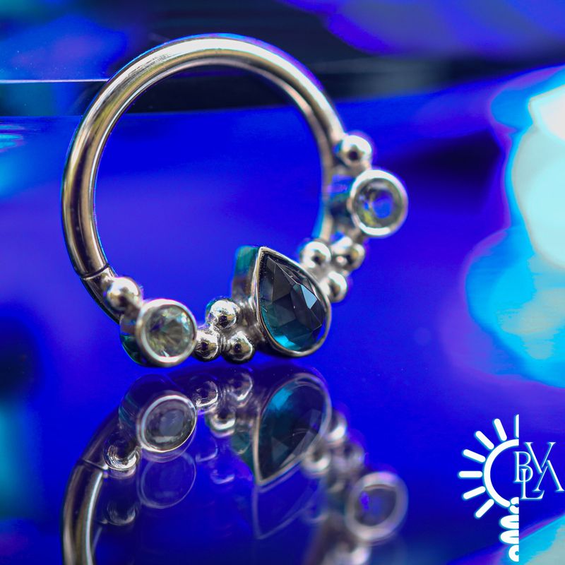 Inside Out Eden Pear London Blue Topaz, Mint Beryl Forward Facing Seam Ring 16g 3/8" 14k White Gold