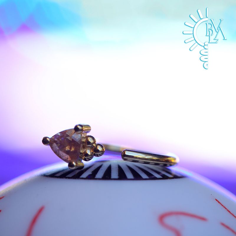 Timka Oregon Sunstone Snail 18g 1/4" 14k Yellow Gold