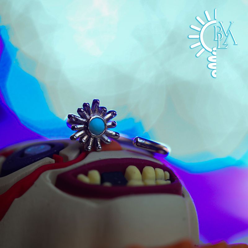 Sunray Turquoise Snail  18g 9/32" 14k White Gold