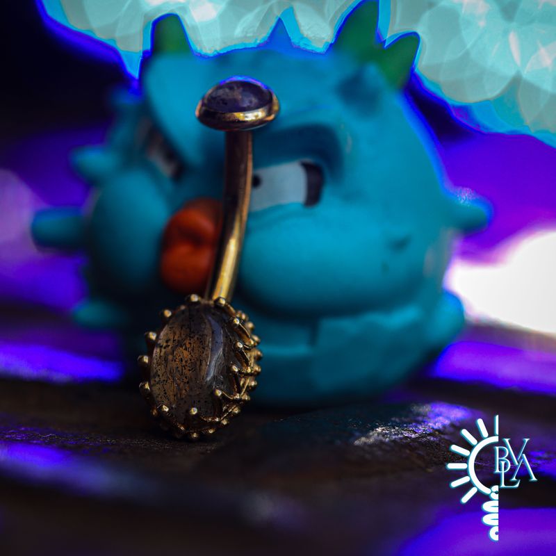 Oval Crown Labradorite Cabochon Navel Curve 14g 3/8" 14k Yellow Gold