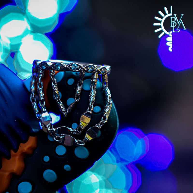 Rapture Swiss Blue Topaz Outward Facing Seam Ring 16g 5/16" 14k White Gold