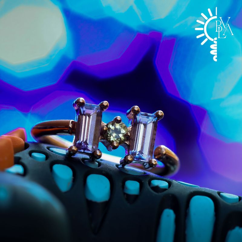 Tamani Tanzanite, Peridot Outward Facing Seam Ring 16g 3/8" 14k Rose Gold