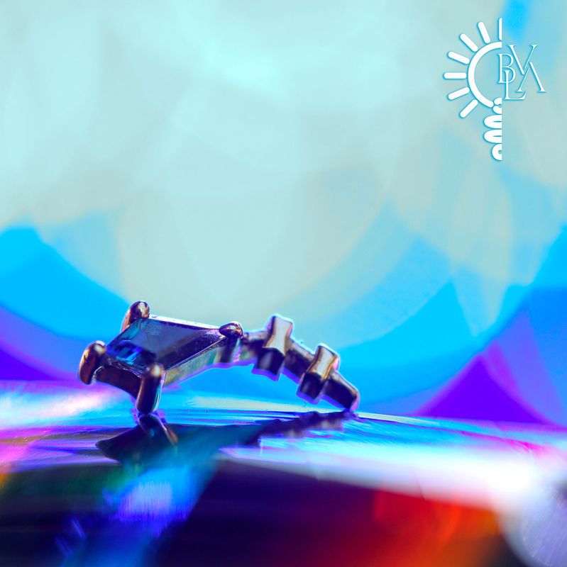 Hang On! London Blue Topaz 16g Threaded End 14k Yellow Gold