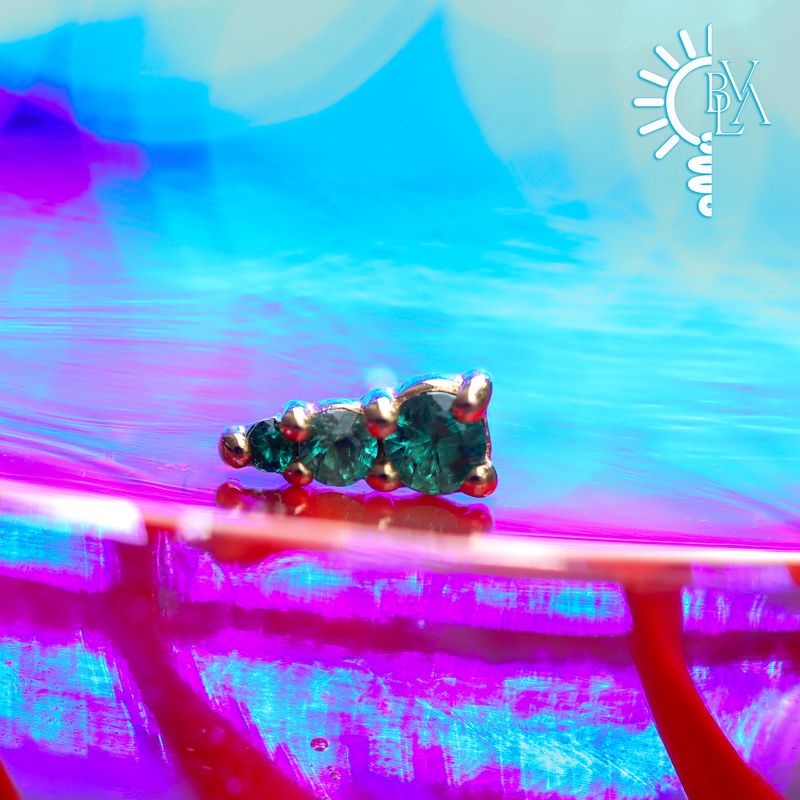 Jeanie 3 Emerald Threadless End 14k Yellow Gold