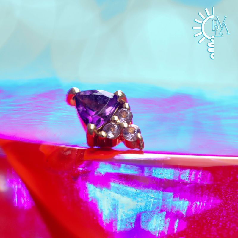 Tau Amethyst, Light Amethyst 16g Threaded End 14k Yellow Gold