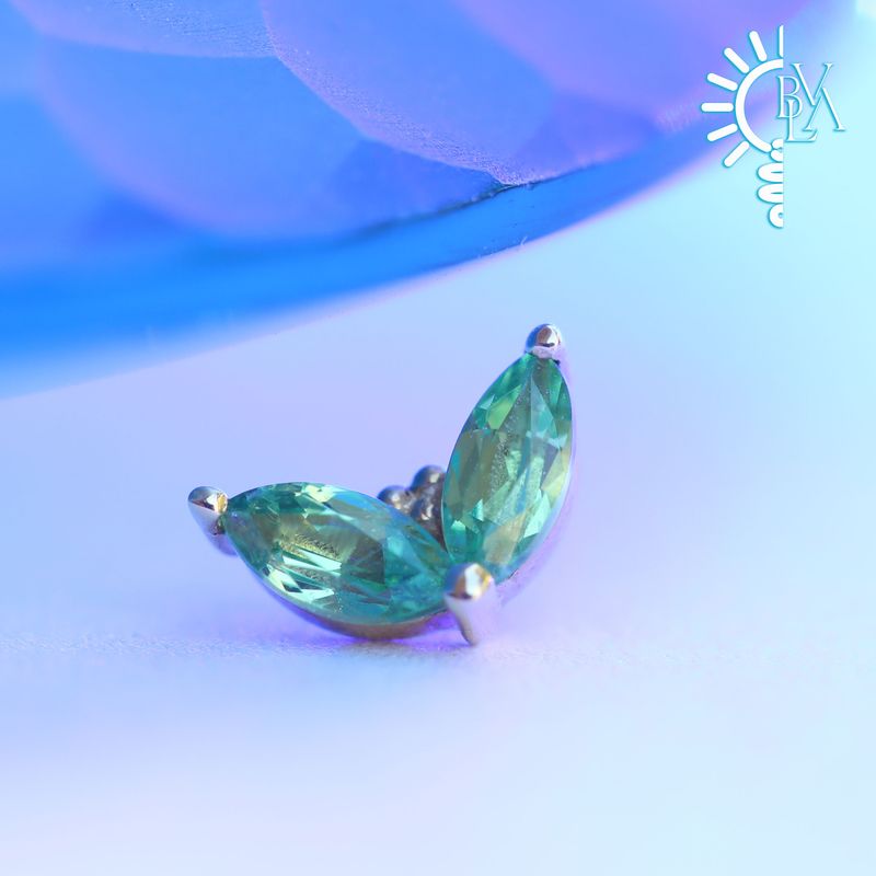 Petals Tsavorite 6mm 16g Threaded End 14k Yellow Gold