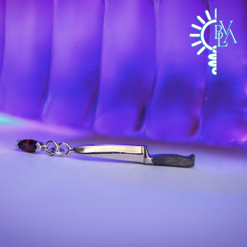 Chefs Knife Garnet 14g Threaded End 14k White Gold (with Rhodium)