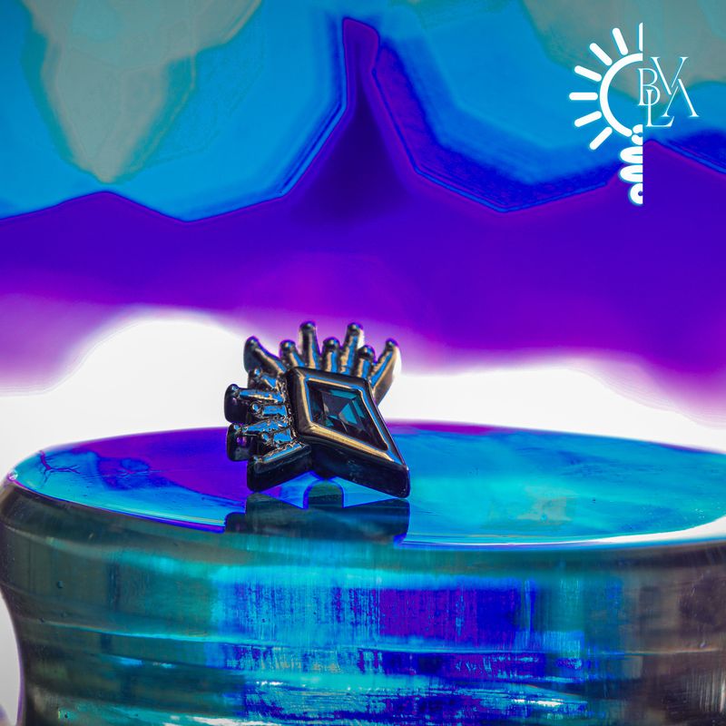 Kite Borderline Alexandrite 7mm 14g Threaded End 14k White Gold