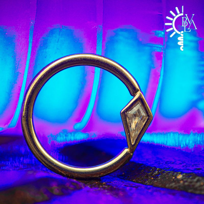 Pan Kite Bezel CZ Forward Facing Seam Ring 16g 3/8" 14k Yellow Gold