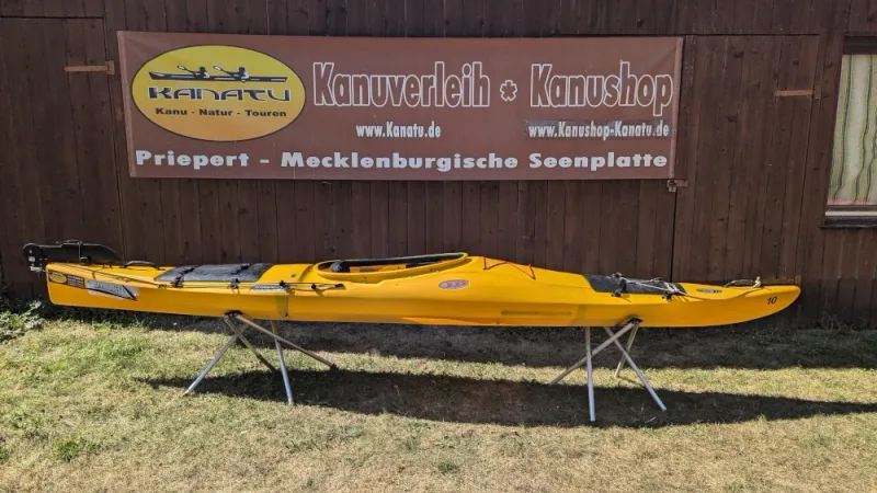 Prijon Dayliner L gelb gebraucht kajak mit steueranlage set 2023 seitlich