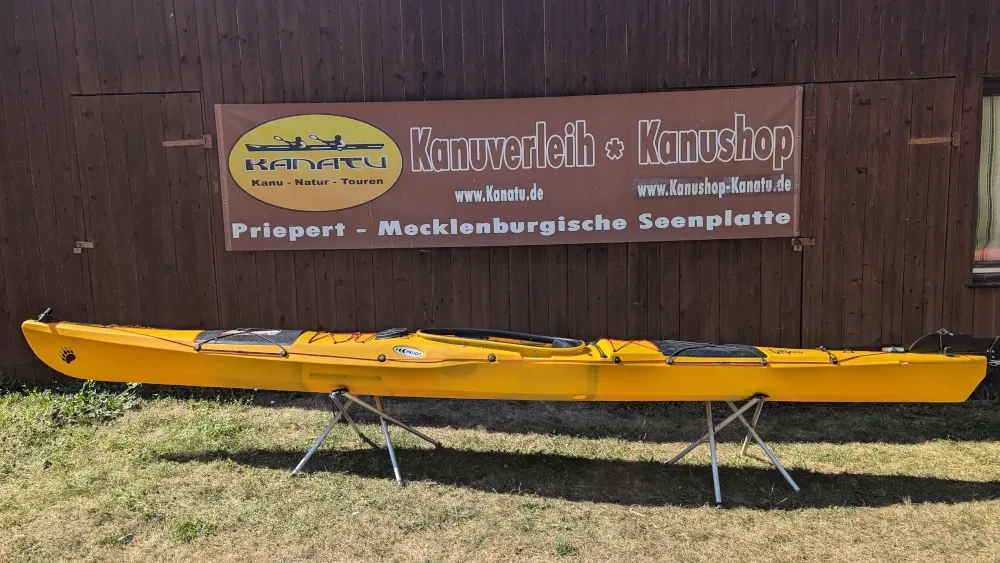 Grizzly gelb gebraucht Boot komplett Ansicht auf Ständer