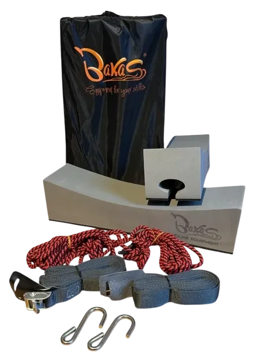 vorne 2 hacken dahinter 2 spanngurte dahinter 2 seile dahinter 2 dachträgerpolster dahinter 1 beutel schwarz