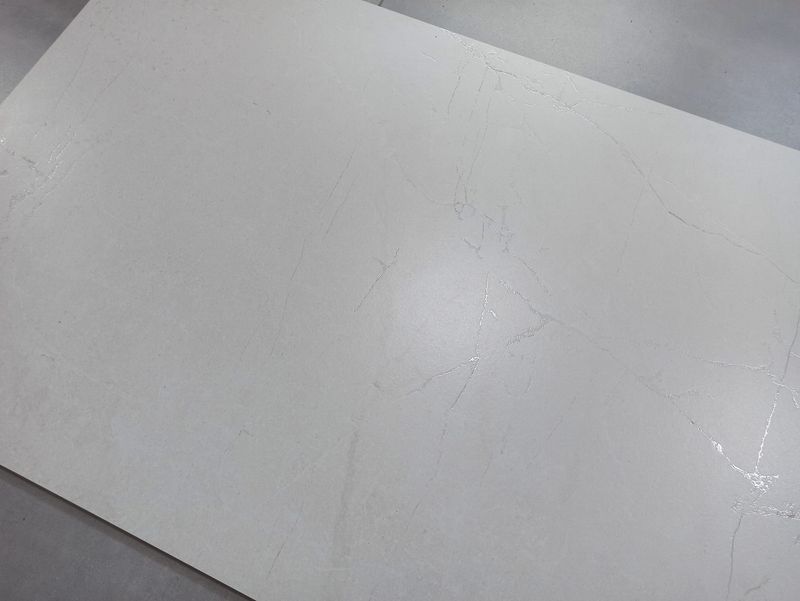 CORIA WHITE 60X120 GAT I - Minimalizm i elegancja w bieli