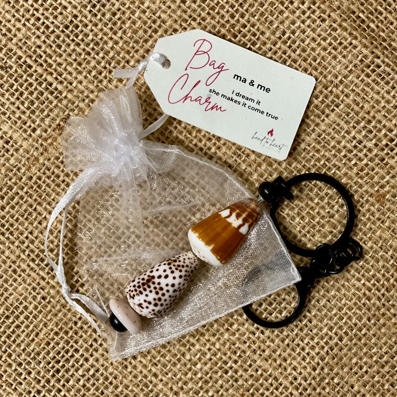 Shell Bag Charm/Keychain (1)
