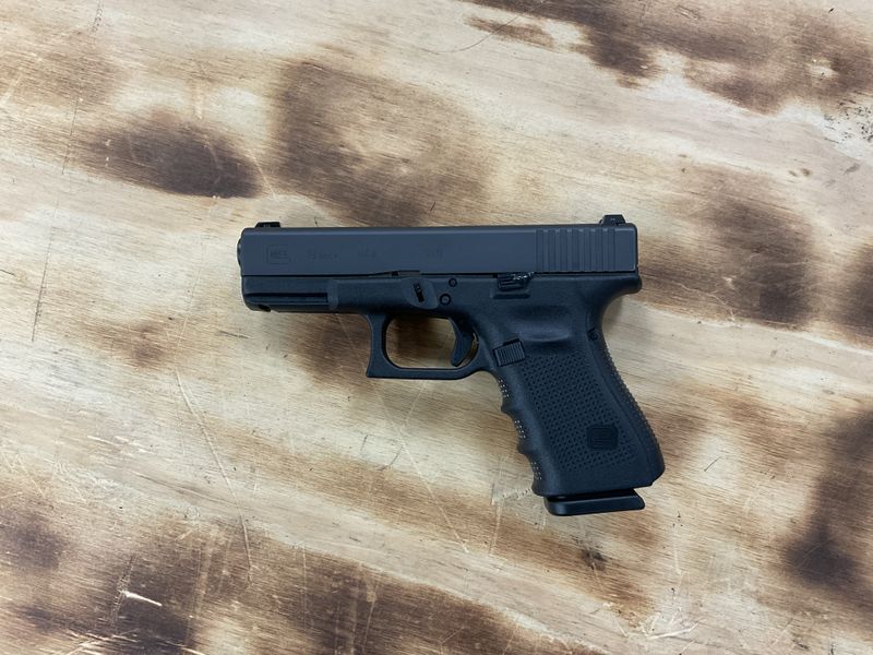 Glock 19G4 AKZF324 Pistol 9x19 241-3237