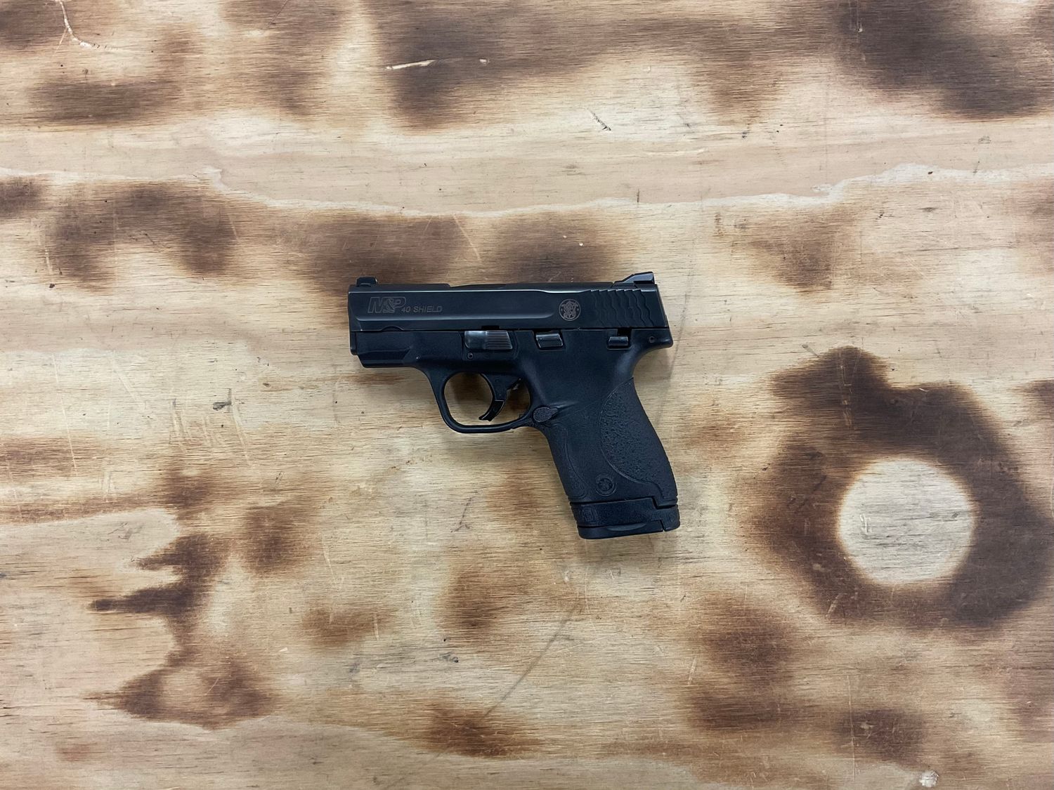 Smith &amp; Wesson M&amp;P Shield 40S&amp;W