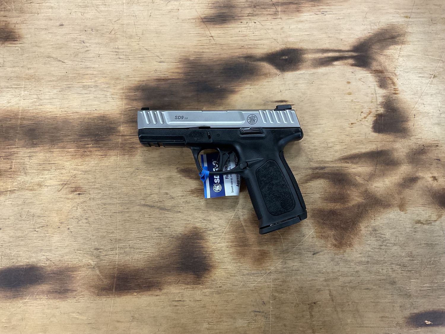 Smith &amp; Wesson SD9 2.0 9mm enh3289 482-3474