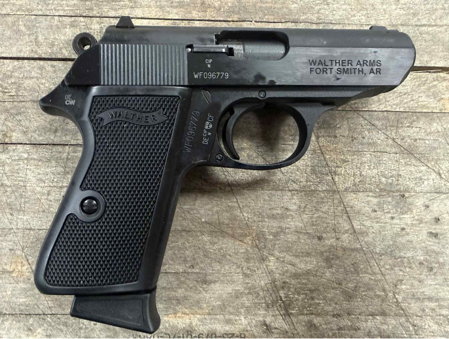 Walther Ppk/s 22lr NEW