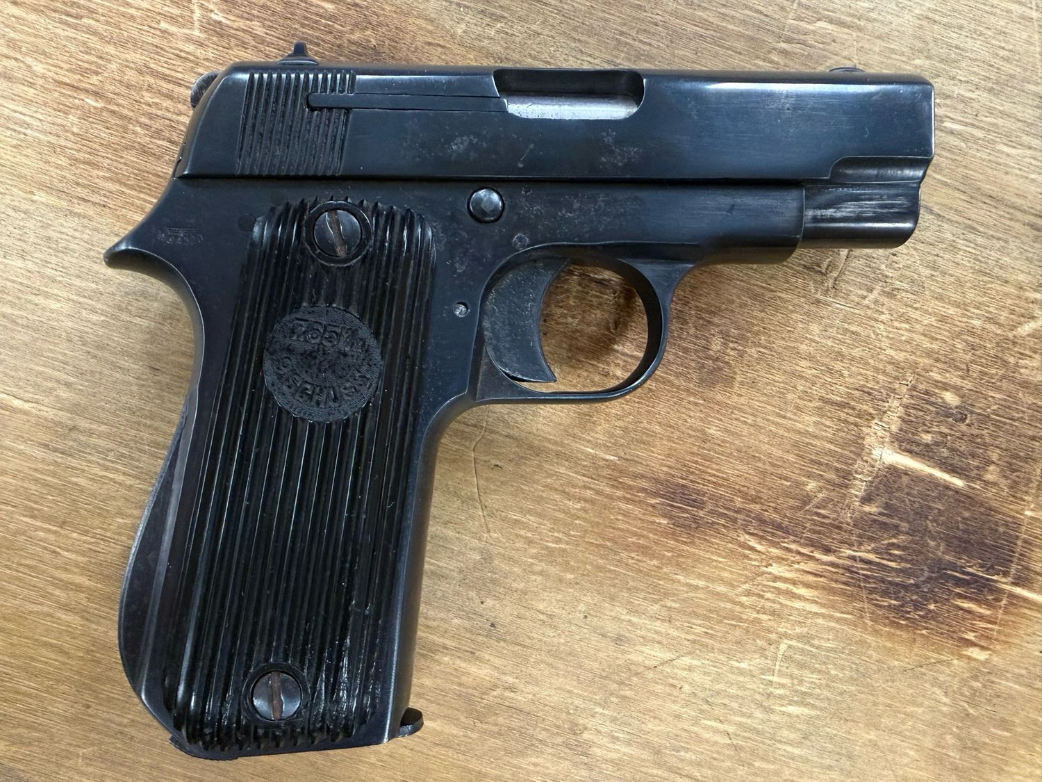 Pyrenees D'Arms Des Unique 17 .32 ACP Used