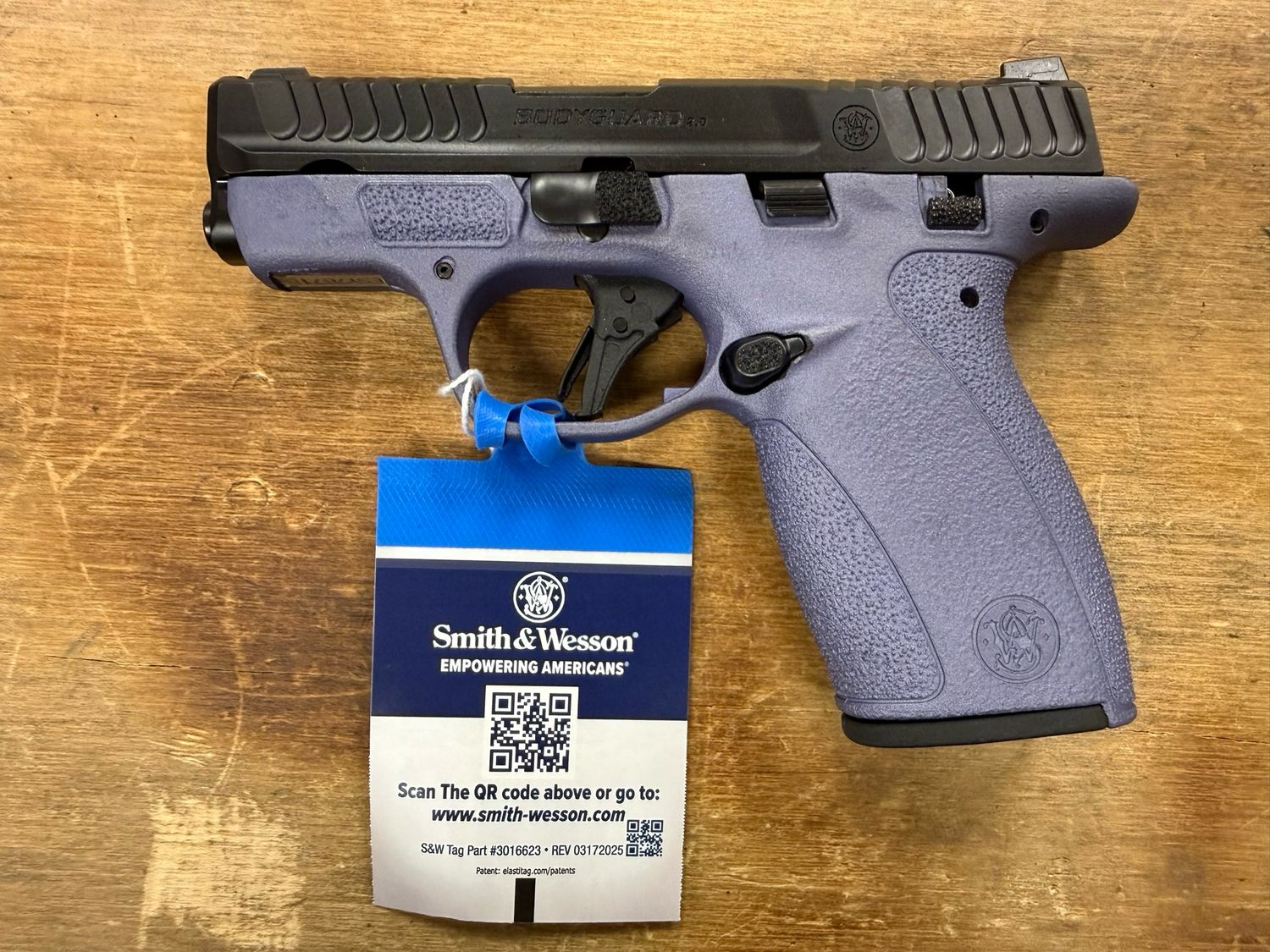 Smith &amp; Wesson Bodyguard 2.0 ESY7671 Pistol .380 261-261