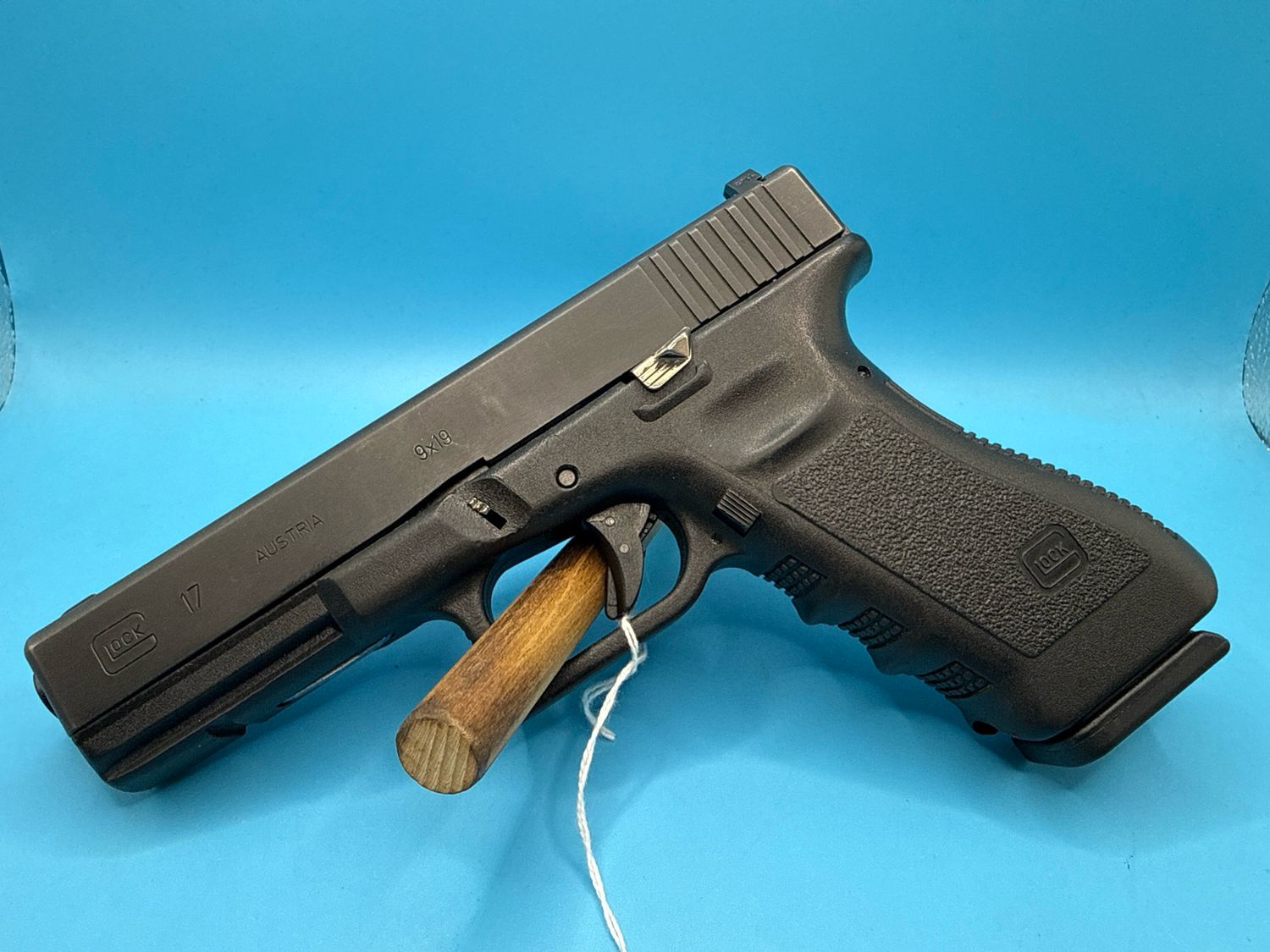 Glock 17 cwu410us 9mm 394-394Sr