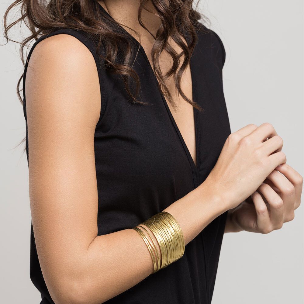 dd110005BRACELET MEDIUM BEATEN