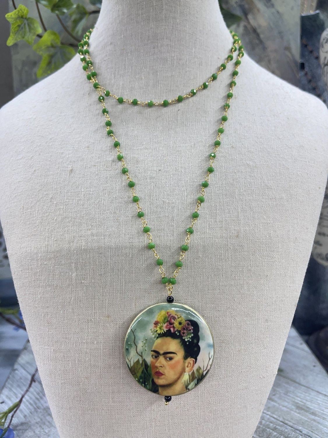 32&quot; Fridas Necklace , Color: Green