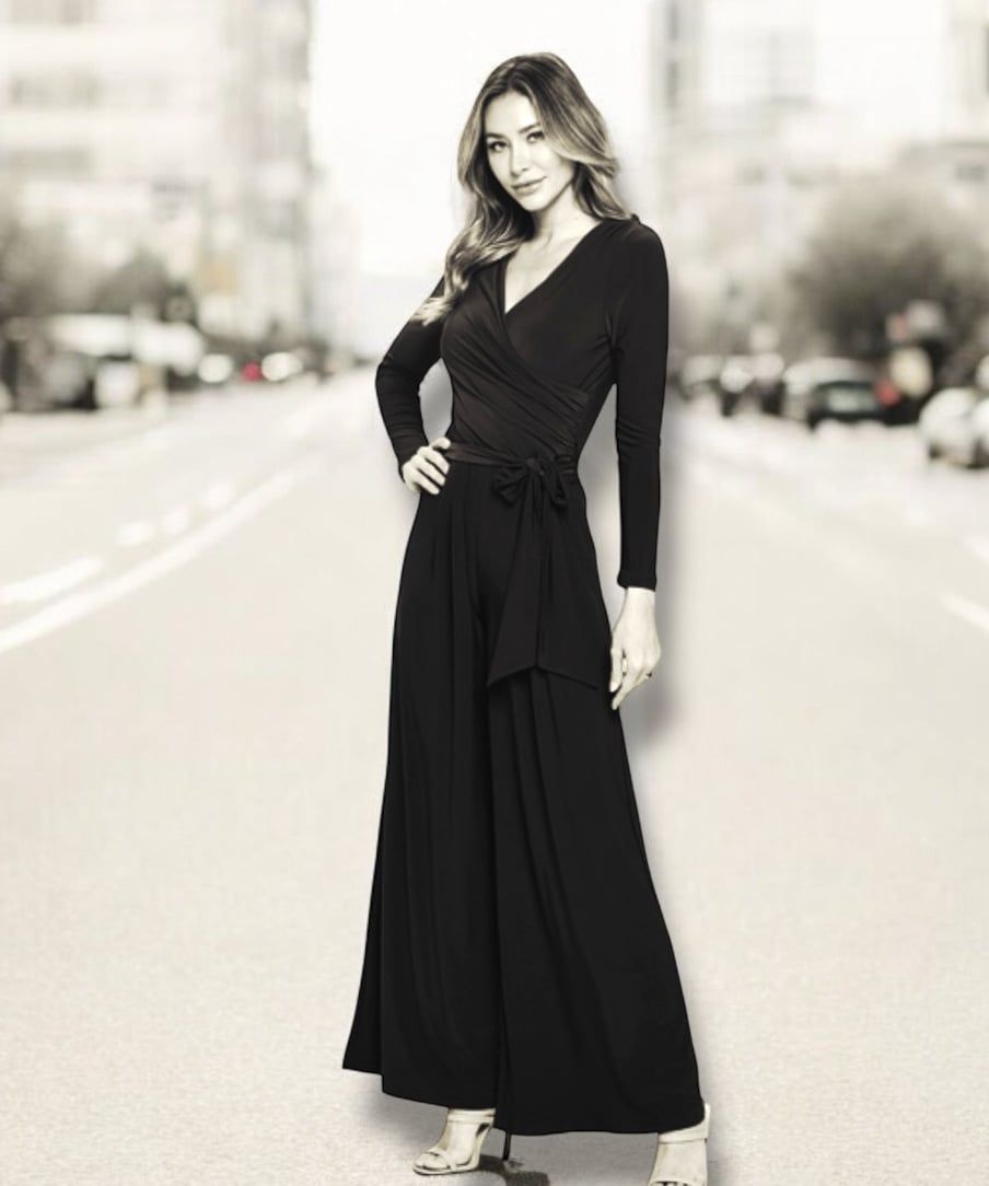 Long Sleeve Surplice Crossover Jumpsuit with Pleats BLACK, Size: small