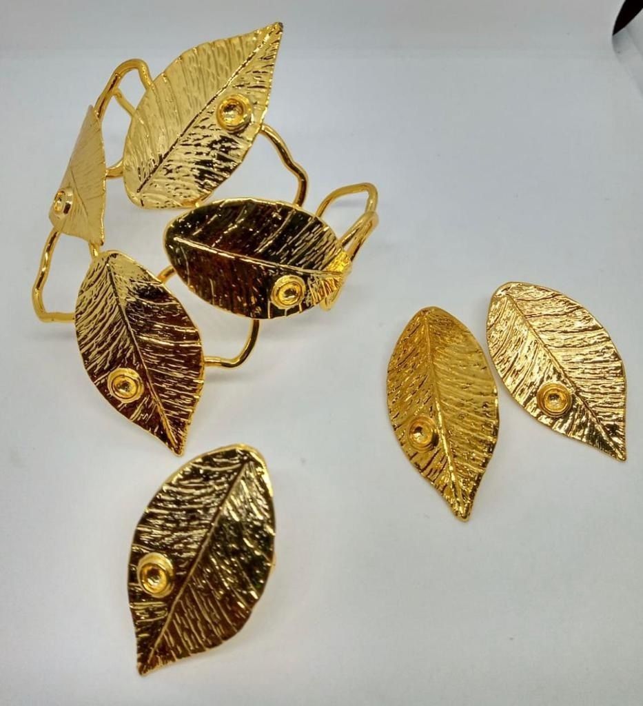 Cuff With Leaf, Brass Gold Hand Made