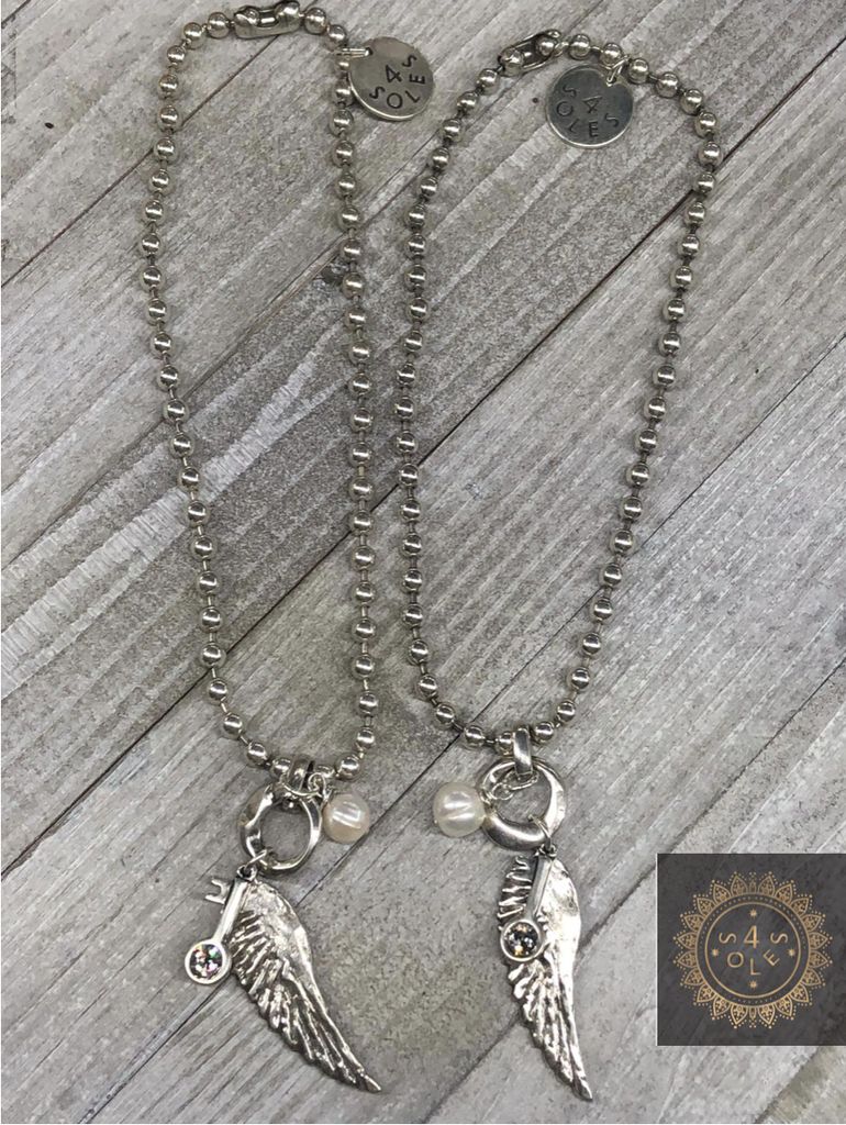Angel 4 Soles necklace