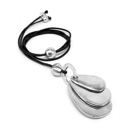 3 OVERLAPPING OVALS, Material: 100% recycled aluminium. Nickel tested jewelry.