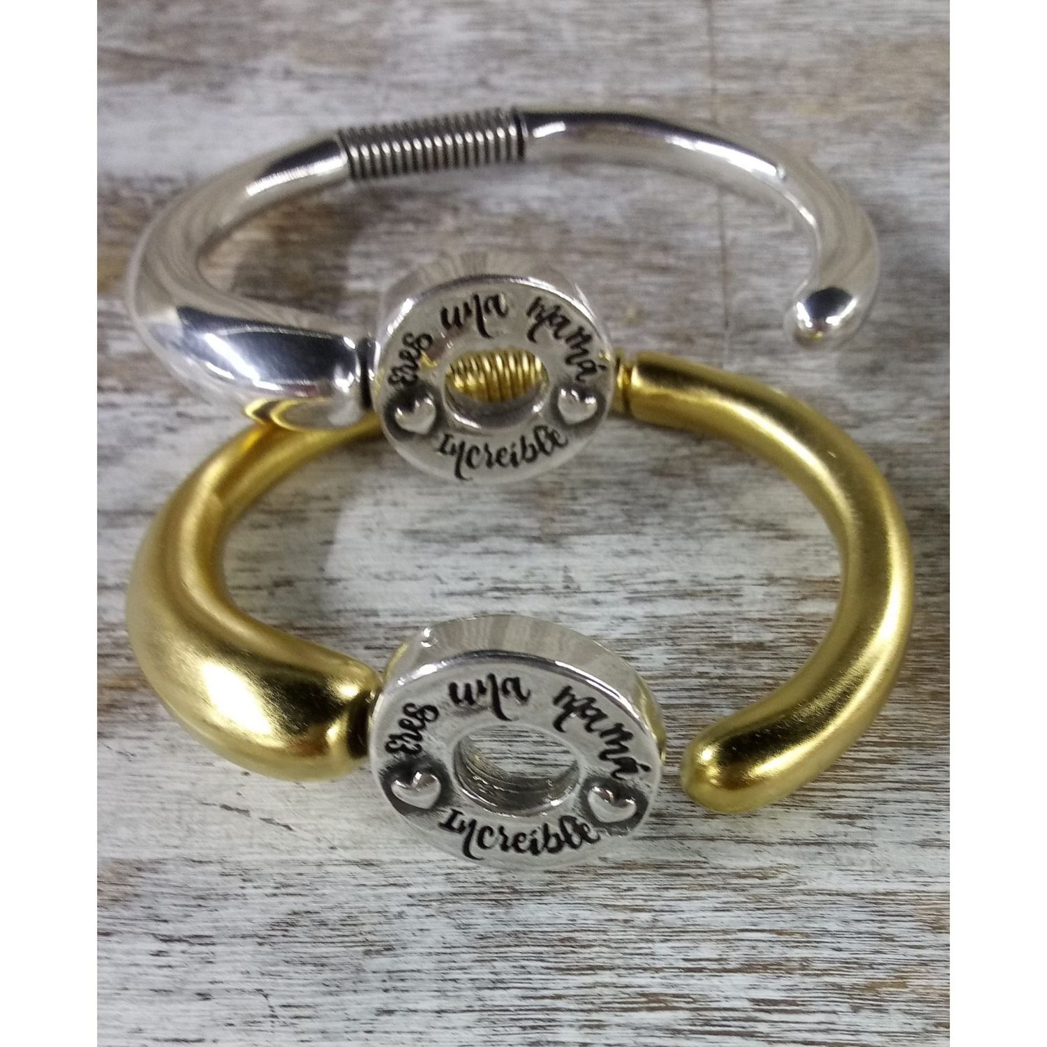 Eres una mamá  increíble 4 soles bracelet 