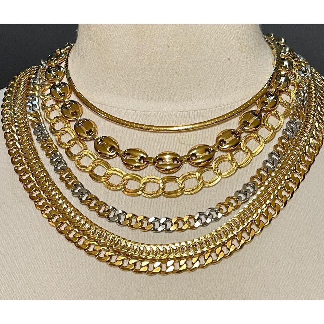 Set 6 Necklaces &amp; 5 bracelet