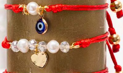 Pulsera Roja ojo o corazón
