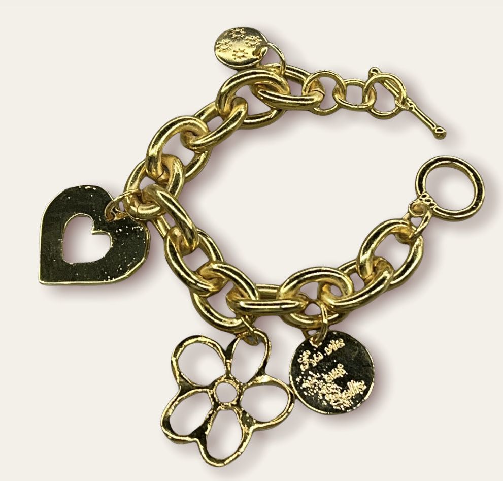 Multi charms by 4 soles 3