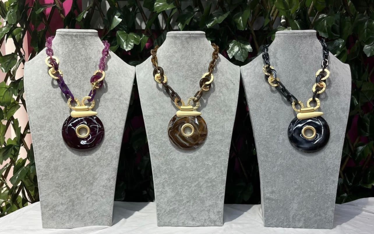 XL638 Circle Short Necklace