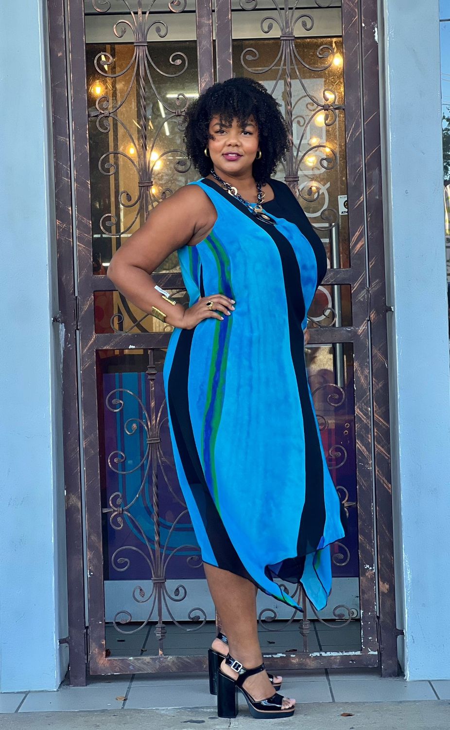 LONG SLEEVELESS DRESS