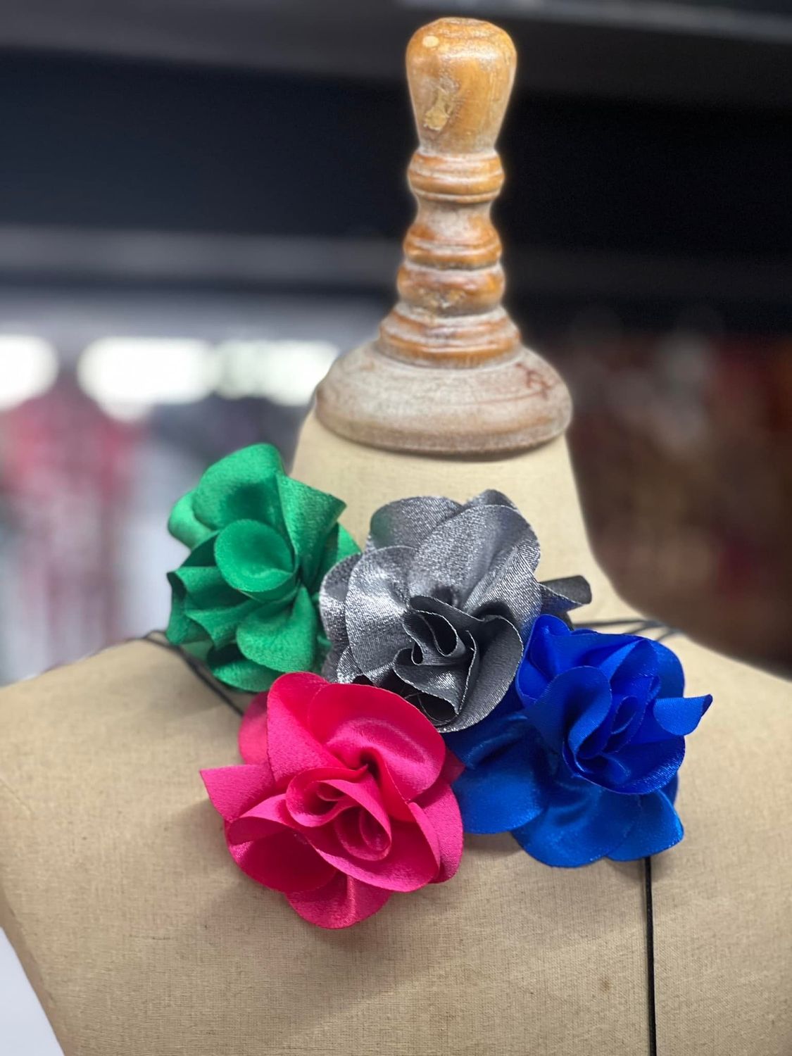 small flower choker with cord