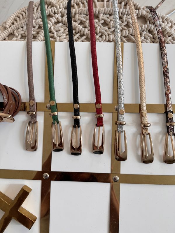 Sleek strap leather belt