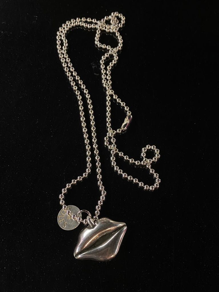 Kiss Necklaces by 4 soles