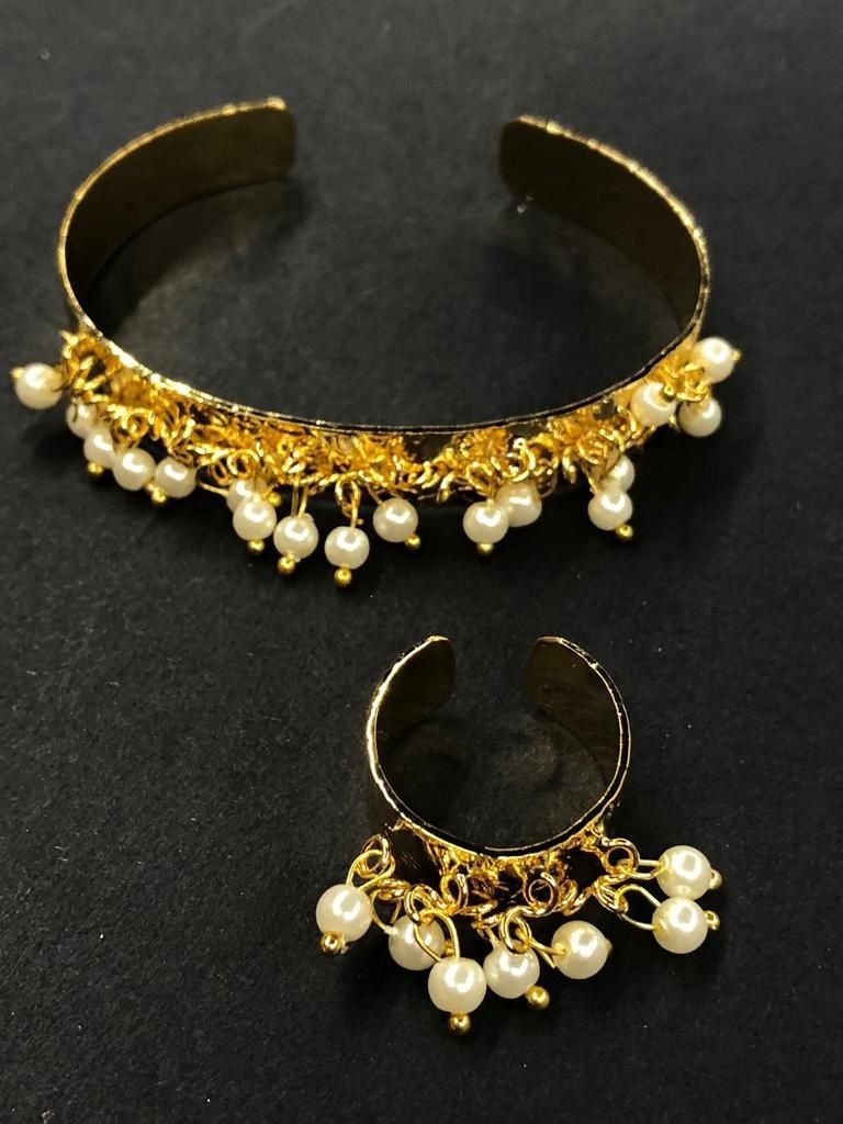 Set of Perls cuff and ring