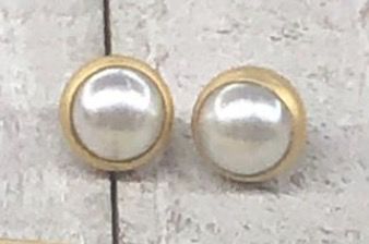 Pearl Studs