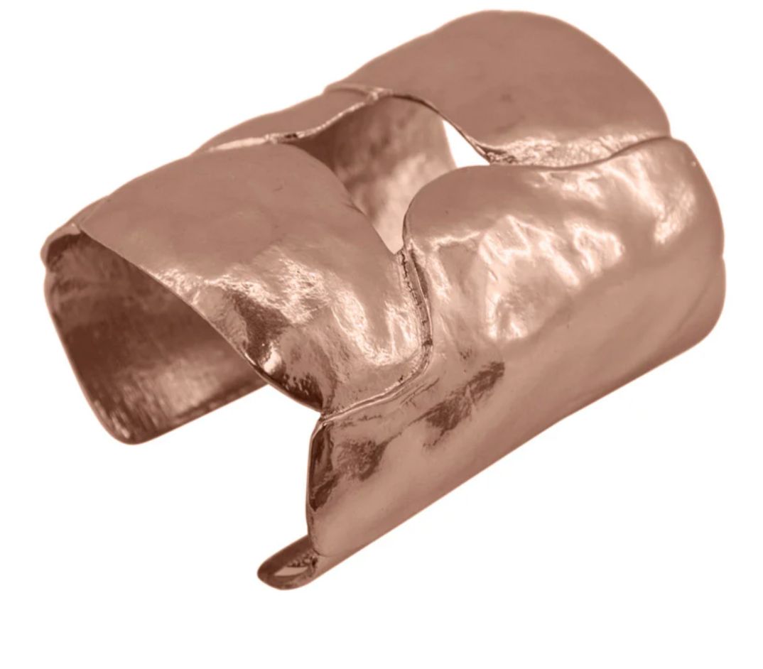  overlapping plates cuff