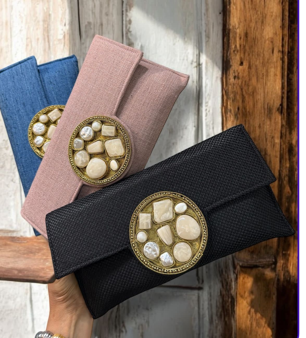 Elegant Circle Clutch