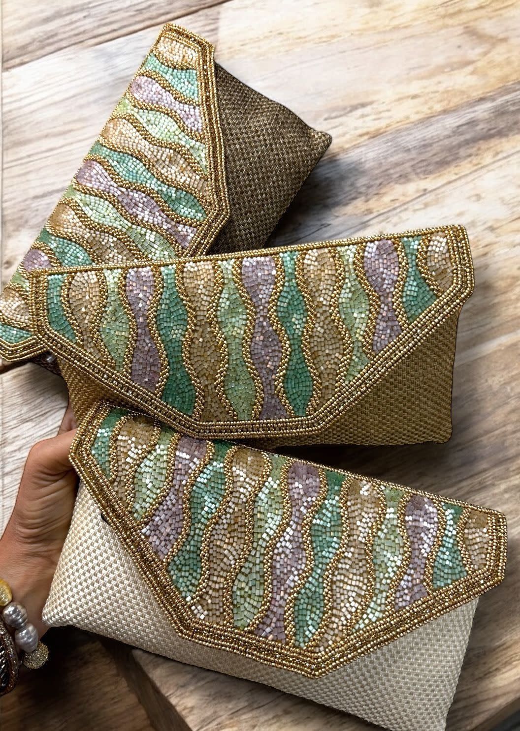 Mosaic Wave Clutch