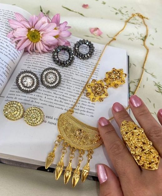 Amanda Machado Combo 4