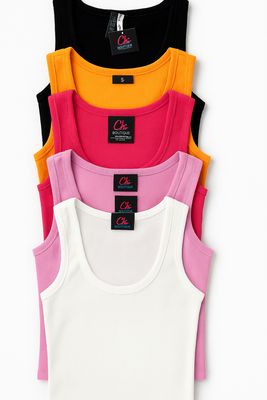 SCOOP NECK RIBBED TANK TOP