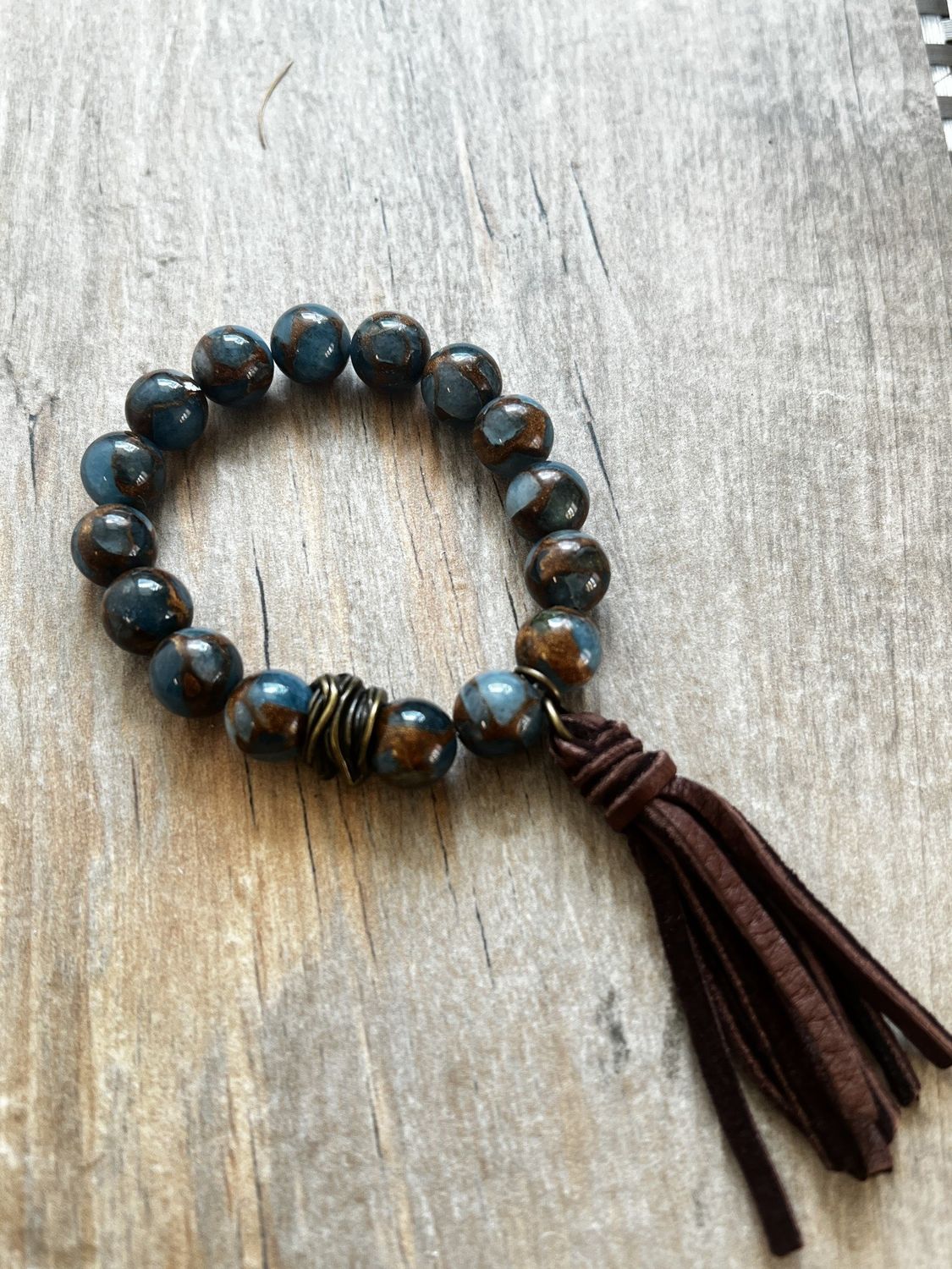 Natural stone/leather bracelet